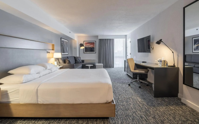 Doubletree By Hilton New York Jfk Airport Hotel