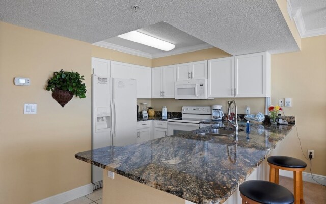 Pelican Beach 0411 1 Bedroom Condo by Pelican Beach Management