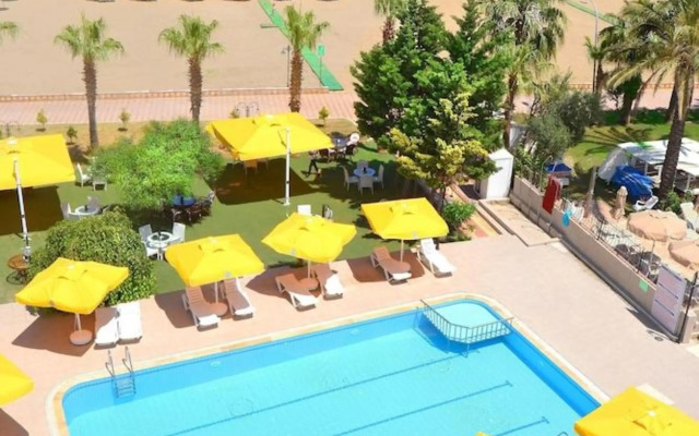 Admiral Hotel