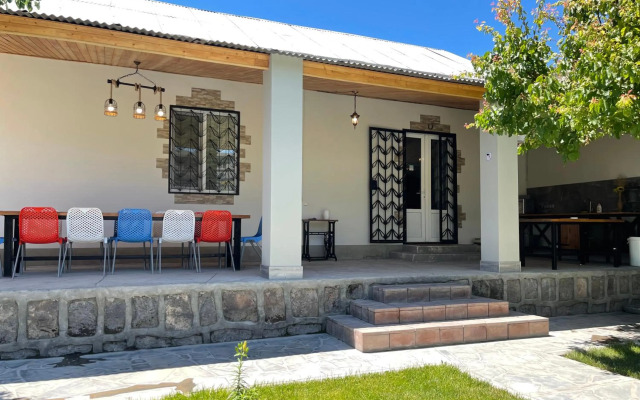 Cozy Apartment With The Best Patio and Swimming pool