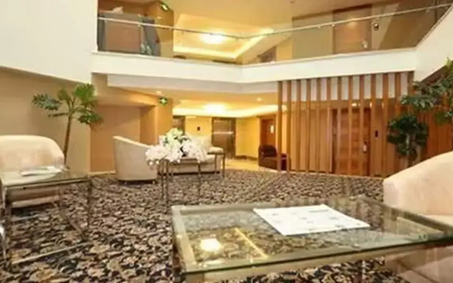 Fabhotel Prime Le Palace