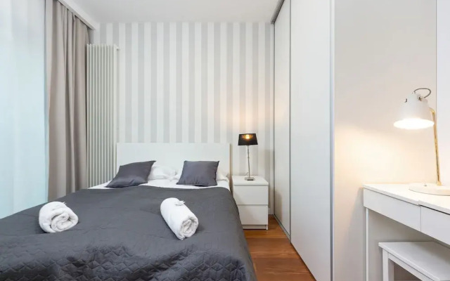 Royal Mennica Residence LUX by Renters