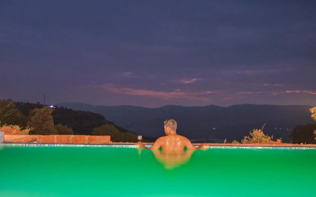 Backwater view Breeze Valley View Villa