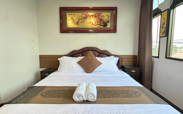 Longzhu Guesthouse
