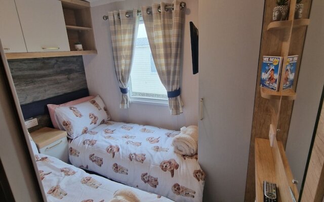 8 Birth Static Caravan