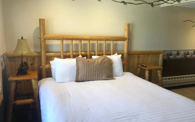 Rodeway Inn & Suites Fireside Lodge