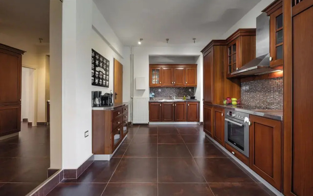 Relux Sea View 2BD Apartment by BluPine
