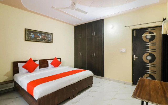 Akash Guest House by OYO Rooms