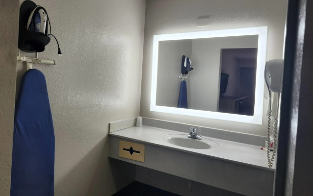 Days Inn by Wyndham Ocean Springs