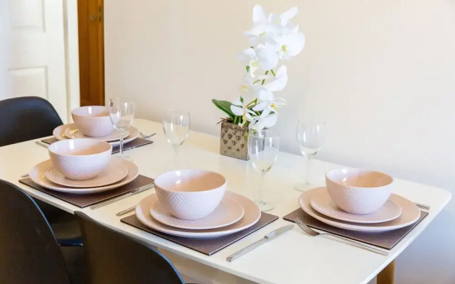 Velvet 1-bedroom Penthouse, Clockhouse, Hoddesdon