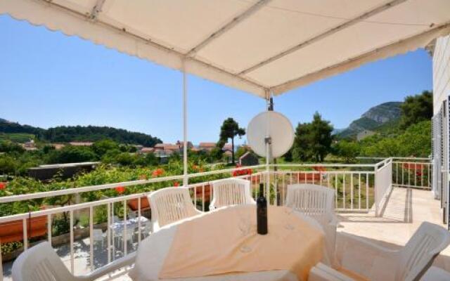 2-Bedroom Apartment With Seaview 3558-2