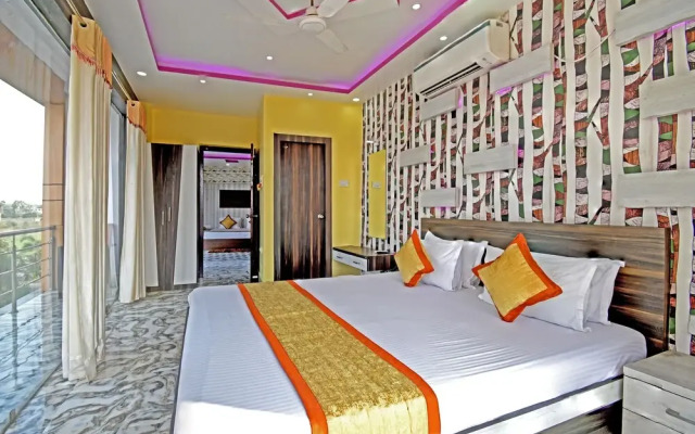 Hotel Rajmahal