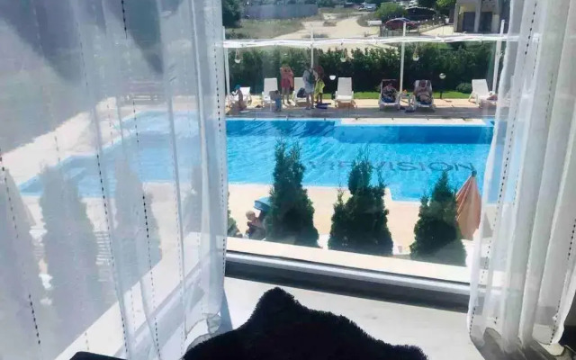 VIP VISION - 214 entire flat 2 beds two baths