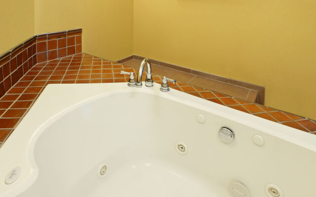 Crowne Plaza Little Rock