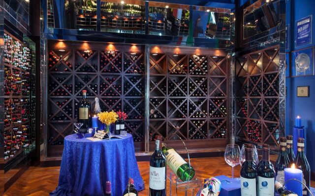 Hotel Indigo Shenzhen Overseas Chinese Town by IHG