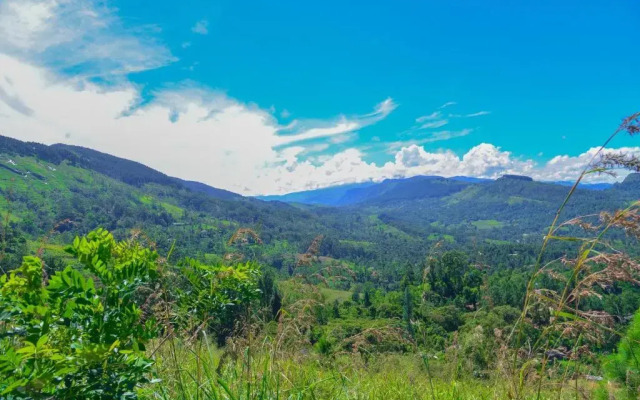 Lak Sewana Home Stay