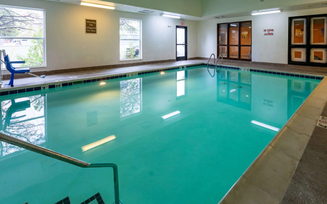 Comfort Suites Denver near Anschutz Medical Campus