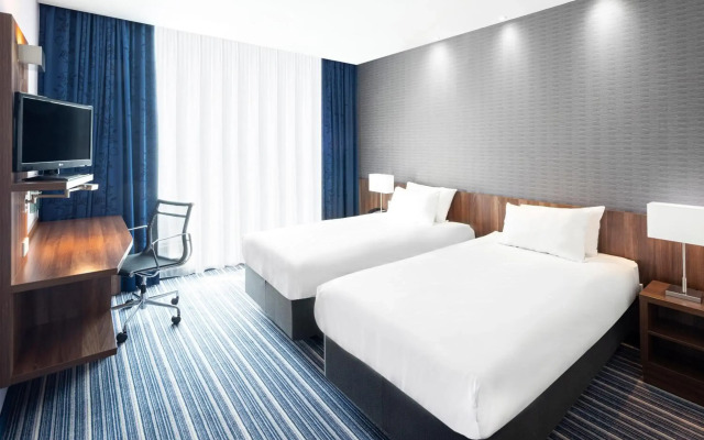 Holiday Inn Express Rotterdam - Central Station by IHG