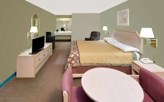 Super 8 By Wyndham Kosciusko