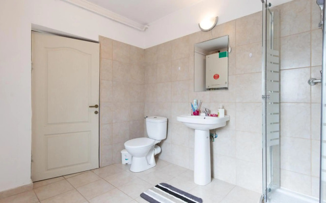 Nicole's Dorobanti Studio