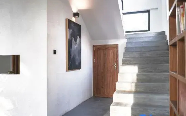 Yizhi · Seaview Light Luxury Holiday Villa