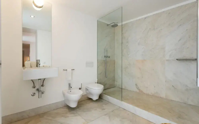 Chiado Studio and One-Bedroom Apartment - by LU Holidays