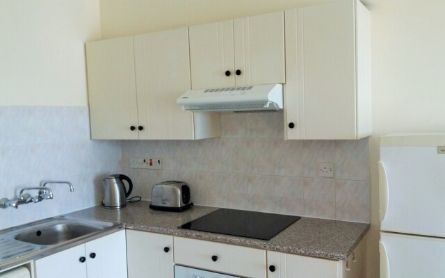 401 Dhalia Court