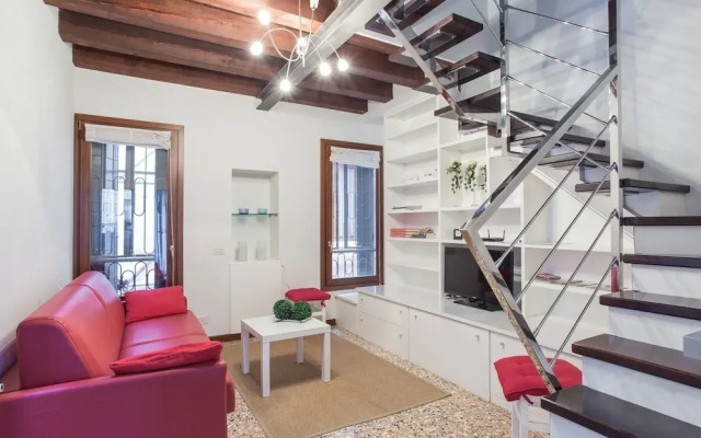 Venezia - Calle della Regina 752b