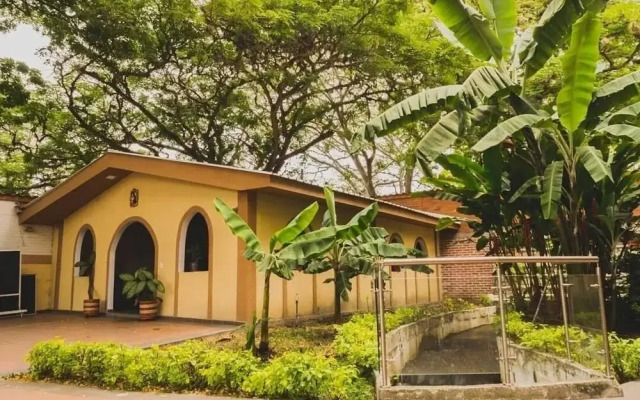 Hotel Manantial Buga