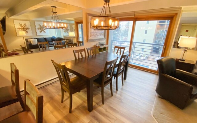 #208 Vail International