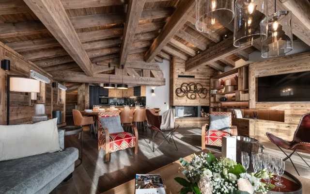 Alaska Lodge by Alpine resorts
