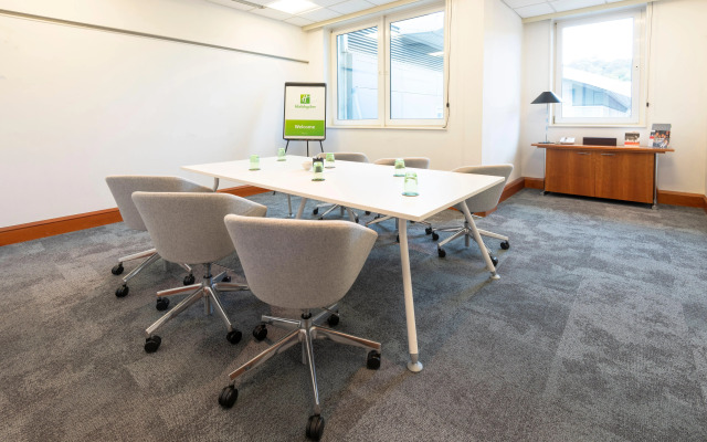 Holiday Inn Edinburgh by IHG