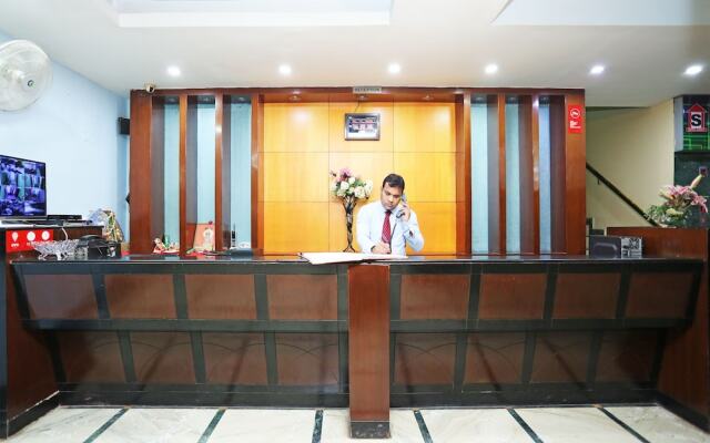 OYO 8178 Hotel Saket