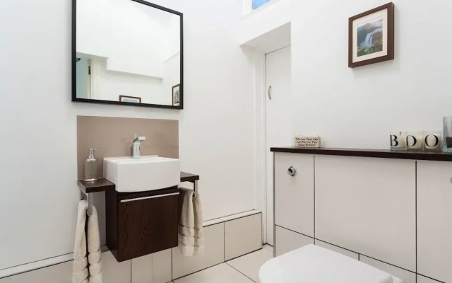 Veeve - Family Flourish