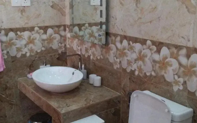 White Elephant Villa & Restaurant