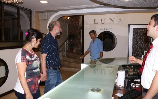 Luna Hotel