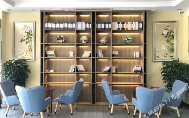 Longting Hotel (Longyan Railway Station Store)