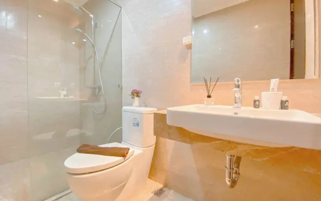 Elegant And Nice 2Br At Menteng Park Apartment