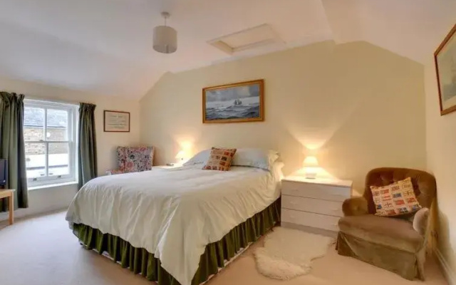 Holiday Home Cam Court