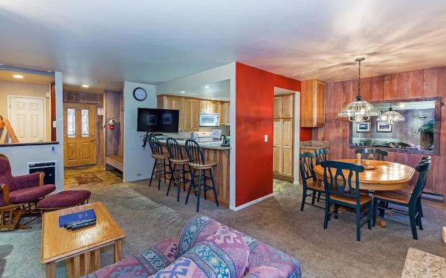 Horizons 4 Condominiums