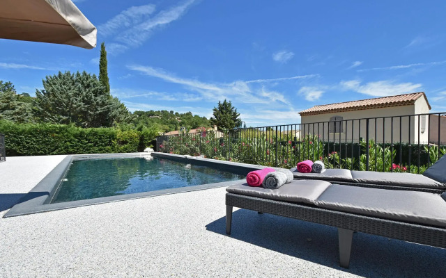 Villa. Near Callian Centre. Private Terrace. Private Garden. Boules Court