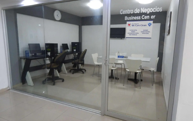 Days Inn by Wyndham Minatitlan