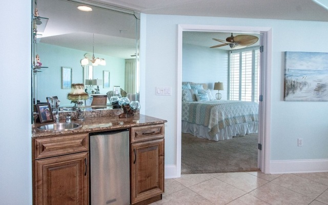 Crb1113 3 Bedroom Condo