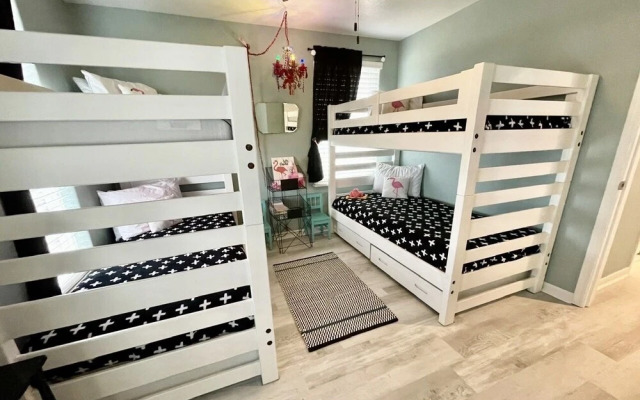 1931 Avenue F House by RedAwning