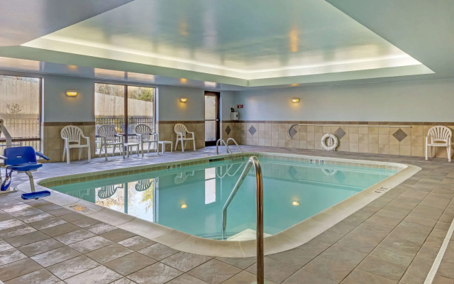 Comfort Suites Whitsett - Greensboro East