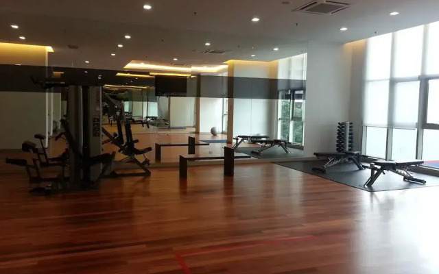 Regalia Residence @ KLCC View Sky Pool by KC