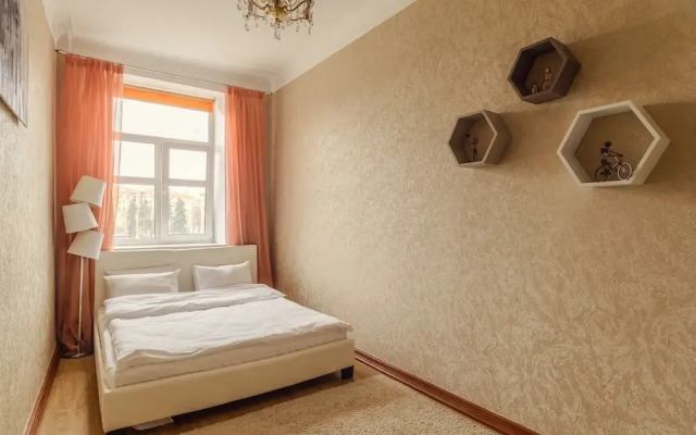 Cozy apartment on Independence Avenue