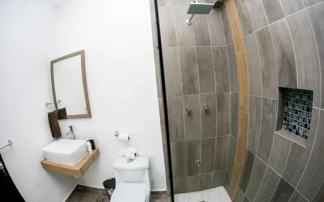 Maui Hostel - Adults Only