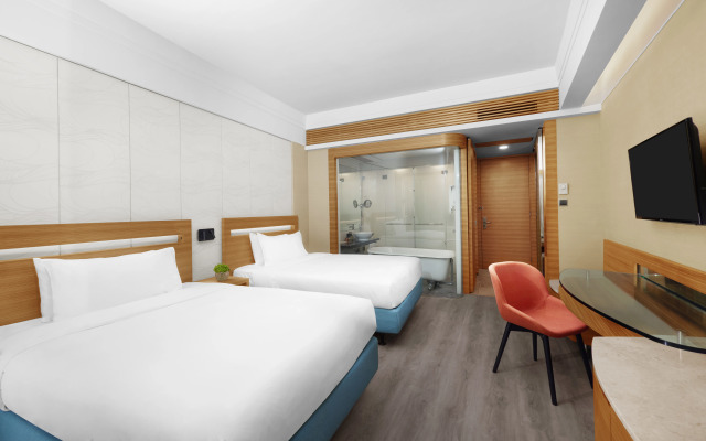 Nina Hotel Tsuen Wan West