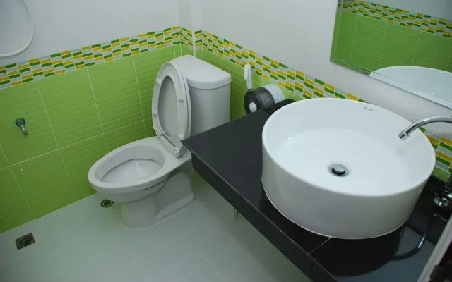 P & J Guesthouse
